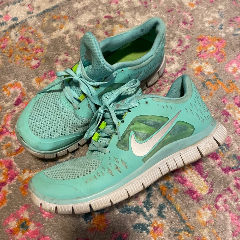 Nike Free Women’s Running Shoe Size 8.5 Tiffany Blue